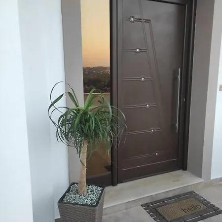 Menta Lux Sea View Apartment Asgourou